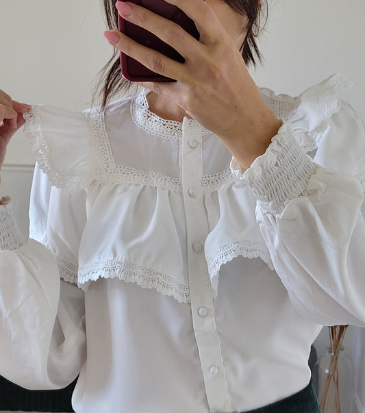 Chemise fluide à volants en dentelle Riga